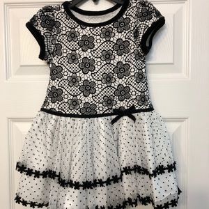 Beautiful dress very any occasion toddler size 3t
